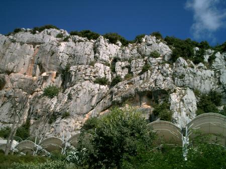 l'entrée de la grotte des demoiselles